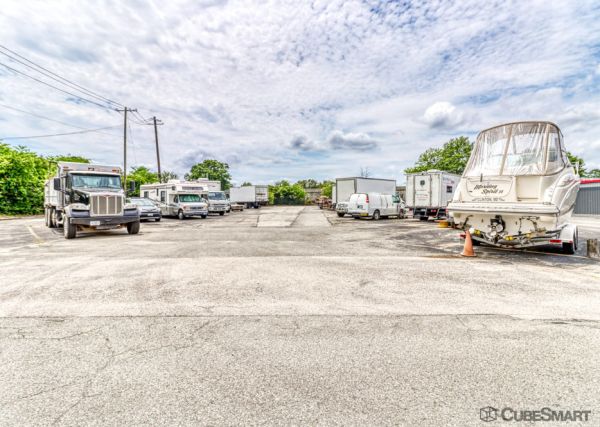 CubeSmart Self Storage - Camp Springs - 6104 Allentown Road