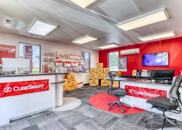 CubeSmart Self Storage - Gaithersburg - 8001 Snouffer School Rd - 8001 Snouffer School Rd