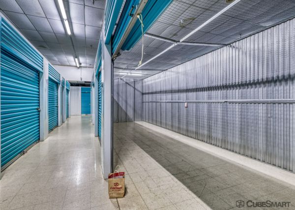 CubeSmart Self Storage - Bradenton - 6915 Manatee Ave West - 6915 Manatee Ave W