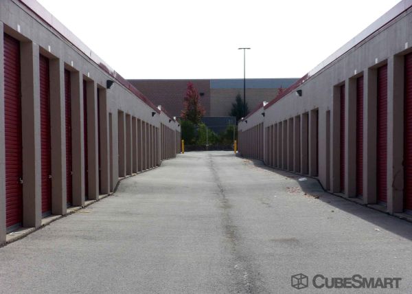 CubeSmart Self Storage - Westmont - 143 West 61St Street