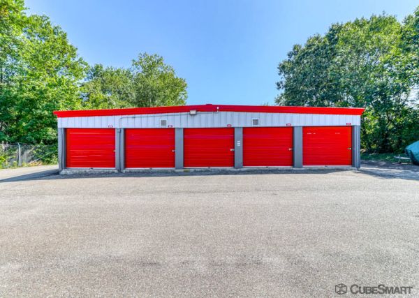 CubeSmart Self Storage - Old Saybrook - 167-3 Elm Street - 55 Research Parkway