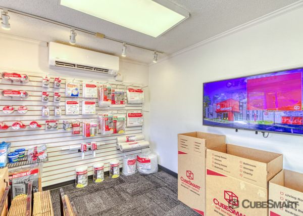 CubeSmart Self Storage - Oviedo - 3651 Alafaya Tr. - 3651 Alafaya Tr.