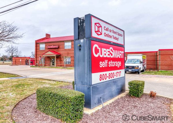 CubeSmart Self Storage - Garland - 2375 Arapaho Rd - 2375 Arapaho Rd