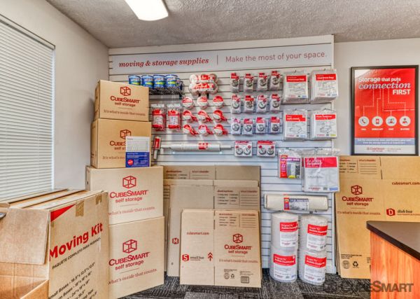 CubeSmart Self Storage - Nashville - 2825 Lebanon Pike - 2825 Lebanon Pike