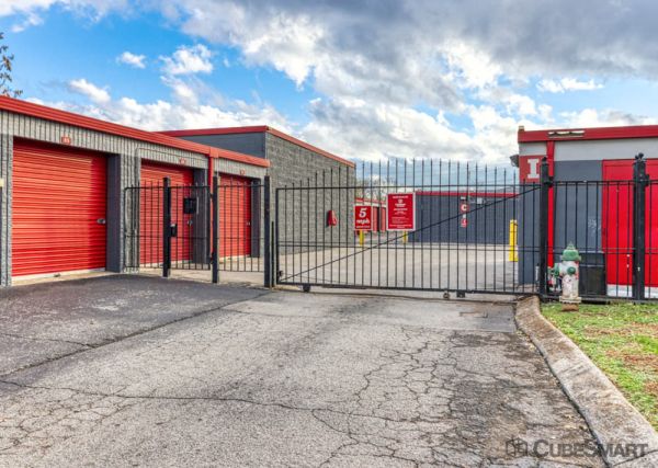 CubeSmart Self Storage - Nashville - 2825 Lebanon Pike - 2825 Lebanon Pike