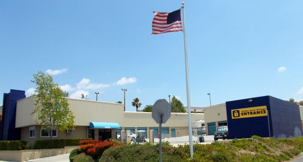 Golden State Storage - Santa Clarita - 21530 Golden Triangle Rd - 21530 Golden Triangle Rd