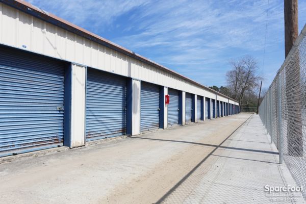 AAA Alliance Self Storage - Humble - 140 S Houston Ave