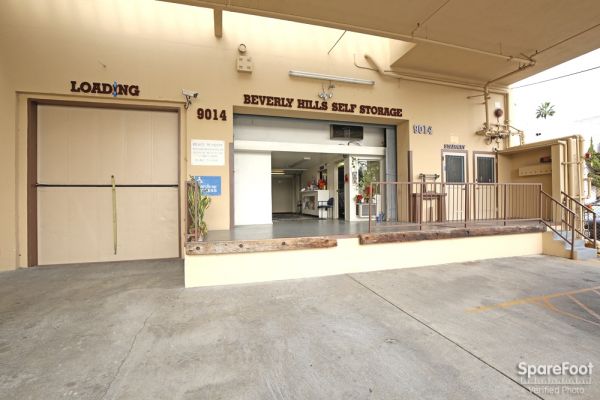 Beverly Hills Self Storage - 9014 Wilshire Blvd
