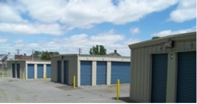 Budget Store and Lock-2333 W Emmaus Ave - 2333 W Emmaus Ave