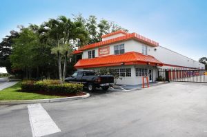 Public Storage - Coconut Creek - 6050 N State Rd 7 - 6050 N State Rd 7