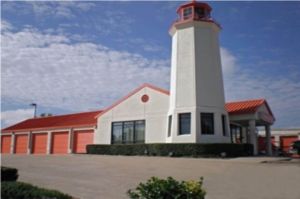 Public Storage - Lewisville - 601 North Stemmons Freeway - 601 North Stemmons Freeway
