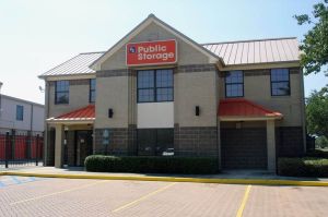 Public Storage - Houston - 2900 Woodland Park Drive - 2900 Woodland Park Drive
