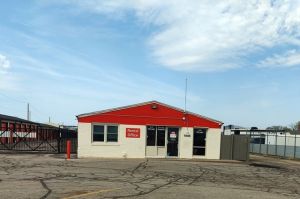 Public Storage - Wichita - 1445 S Tyler Road - 1445 S Tyler Road