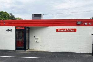 Public Storage - Richmond - 4805 Jefferson Davis Highway - 4805 Jefferson Davis Highway