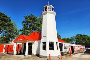 Public Storage - Newport News - 770 J Clyde Morris Blvd - 770 J Clyde Morris Blvd