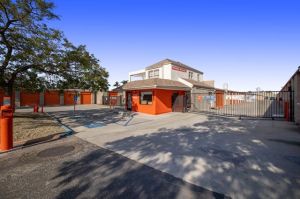Public Storage - Huntington Beach - 8885 Riverbend Drive - 8885 Riverbend Drive