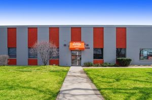 Public Storage - Schaumburg - 2401 Palmer Drive - 2401 Palmer Drive