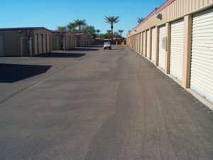 Grand Avenue Sure Storage USA - Photo 6