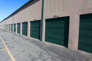 Canoga Self Storage - Canoga Park - Photo 5