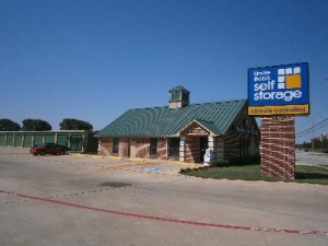 photo of Uncle Bob's Self Storage - Fort Worth - N Beach St