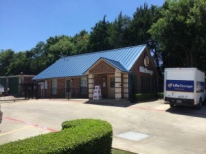 Life Storage - Grand Prairie