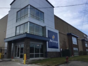 Life Storage - Alsip