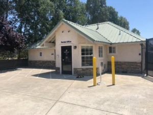Life Storage - Sacramento - 8740 Calvine Road