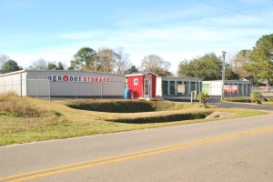 Red Dot Storage - Leroy Stevens Road