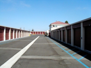 StorQuest RV/Boat and Self Storage - Oxnard North - Photo 4