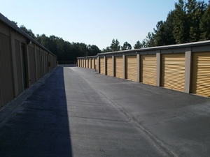 Uncle Bob's Self Storage - Riverdale - 7604 Highway 85 - Photo 3