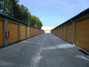 Uncle Bob's Self Storage - Riverdale - 7604 Highway 85 - Photo 6