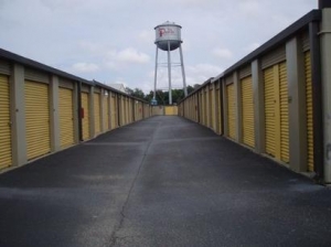 Uncle Bob's Self Storage - Pensacola - 980 N Navy Blvd - Photo 4