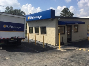 Life Storage - Birmingham - Center Point Road