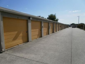 Uncle Bob's Self Storage - Plant City - Photo 3
