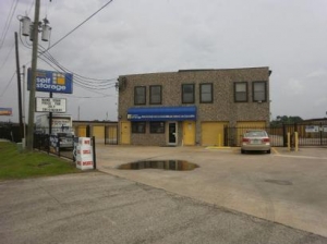 Uncle Bob's Self Storage - Humble - 1701 Fm 1960 Rd E - Photo 1
