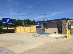 Life Storage - Bessemer