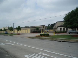 photo of Uncle Bob's Self Storage - League City - 2410 E Main St