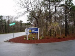 Uncle Bob's Self Storage - Sandwich - Photo 3