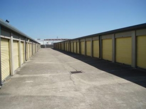 Uncle Bob's Self Storage - Houston - 8801 Boone Rd - Photo 3