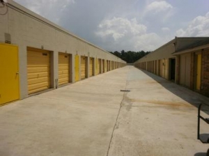Uncle Bob's Self Storage - Houston - 15300 Kuykendahl Rd - Photo 4