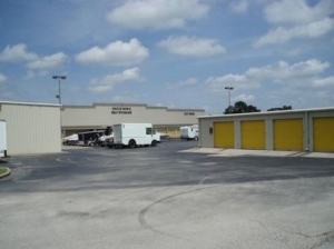 photo of Uncle Bob's Self Storage - League City - 2280 E Main St