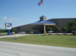 Uncle Bob's Self Storage - Texas City - 410 I-45 N - Photo 1