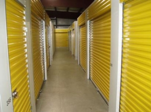 Uncle Bob's Self Storage - Texas City - 410 I-45 N - Photo 3