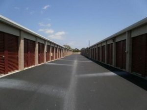 Uncle Bob's Self Storage - Tarpon Springs - Photo 3