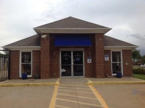 Life Storage - Columbus - Williams Road