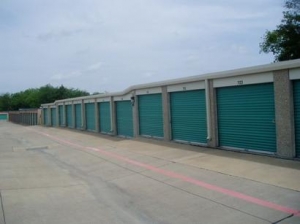 Uncle Bob's Self Storage - Garland - 4114 Broadway Blvd - Photo 4