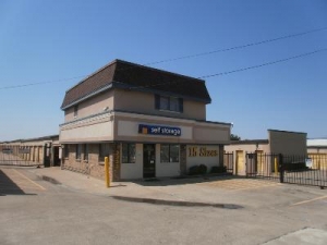 photo of Uncle Bob's Self Storage - Dallas - N Buckner Blvd