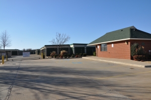 SecurCare Self Storage - Edmond - NW 178th St. - Photo 2