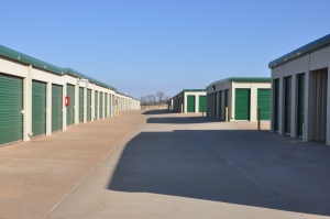 SecurCare Self Storage - Edmond - NW 178th St. - Photo 4