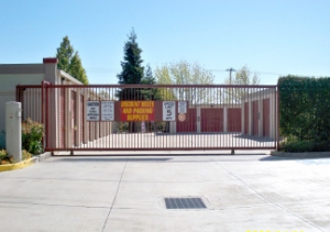 Industrial Self Storage - Photo 3